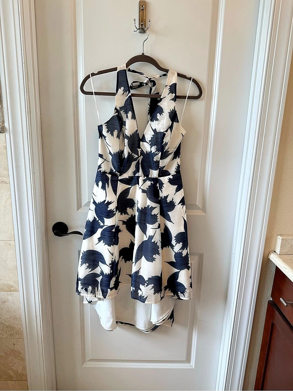 Halston Heritage Floral High Low Midi Dress in Blue & White Size 4 Like New